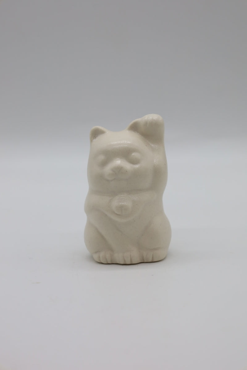 Maneki-neko White