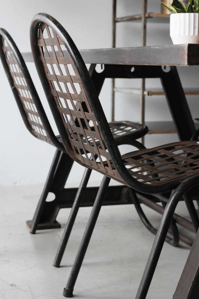 Iron Stacking Chair 鉄製 スタッキングチェア